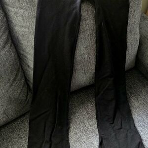 Fabletics Classic Black Highwaisted Seamless Flair Leggins